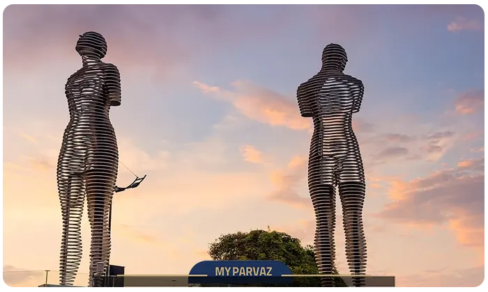 مجسمه علی و نینو